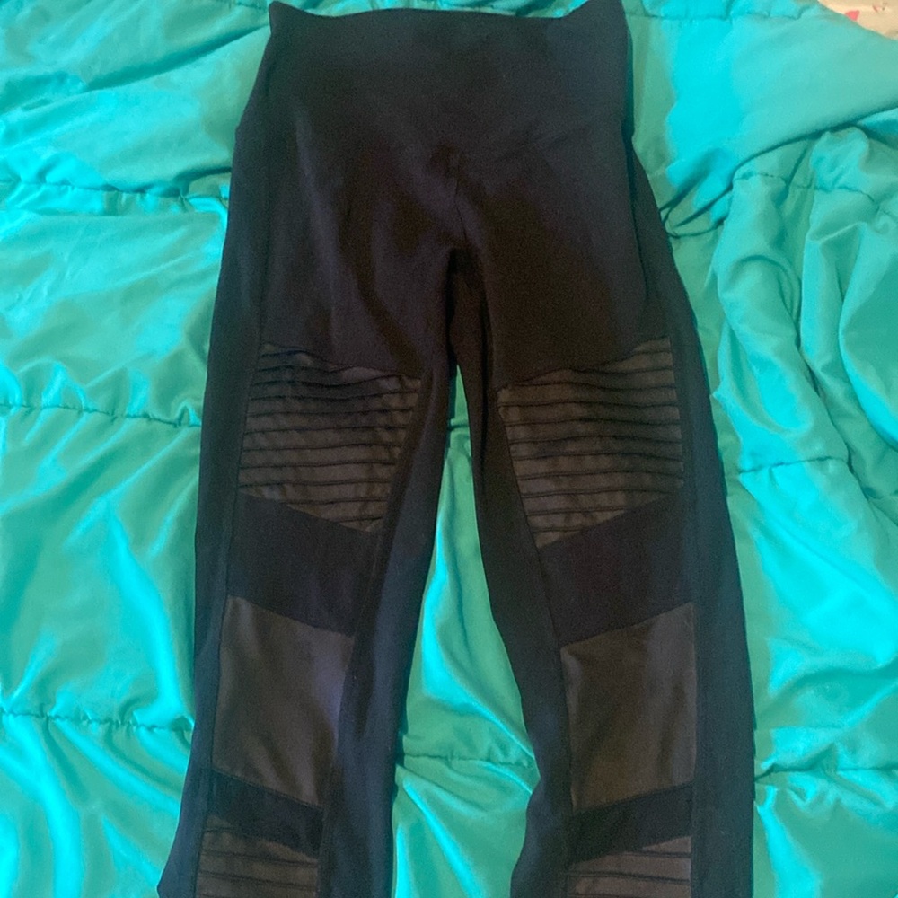 Alo Yoga High-Waist Moto Leggings - Picture 5 of 5